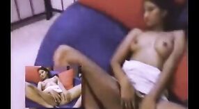 Amatorska Indyjska para z Delhi strumień ich ekscytujący cielesny seks sesji na livecam 1 / min 40 sec