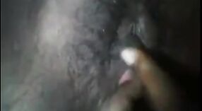 Indyjski kolegium dziewczyna dostaje niegrzeczny z jej palce i widać od jej nagi ciało 2 / min 40 sec