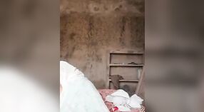 Пакистанское секс-видео с участием горячего домашнего экшена 4 минута 00 сек