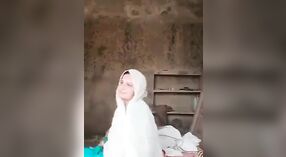 Vidéo de sexe pakistanais avec une action à la maison chaude 4 minute 30 sec