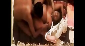 భారతీయ భబీ ఈ దేశీ పోర్న్ వీడియోలో మూలుగు మరియు పుస్సీ నవ్వుతో కఠినమైన సెక్స్ పొందుతాడు 2 మిన్ 20 సెకను
