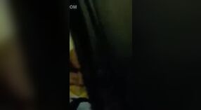 Kamera tersembunyi menangkap seks rumah beruap pasangan India 2 min 00 sec