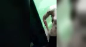 Verborgen camera vangt de stomende seks van het Indiase koppel 3 min 10 sec