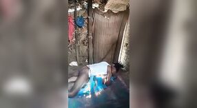 দক্ষিণ ভারতীয় এমএমএস ভিডিওতে একটি তরুণ দম্পতি একটি বাষ্পীয় এনকাউন্টার উপভোগ করছে 1 মিন 40 সেকেন্ড