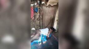 দক্ষিণ ভারতীয় এমএমএস ভিডিওতে একটি তরুণ দম্পতি একটি বাষ্পীয় এনকাউন্টার উপভোগ করছে 2 মিন 10 সেকেন্ড