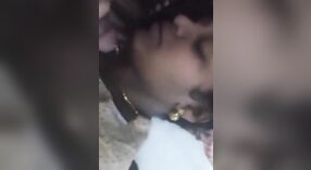 Sevimli ve tombul Desi kız verir bir expert oral seks içinde bu ev yapımı video 3 dakika 10 saniyelik