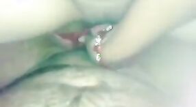 देसी पत्नी के भावुक सेक्स स्कैंडल: कार्रवाई में उसके शौकिया वीडियो 3 मिन 20 एसईसी