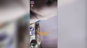 Xxx kang nggumunke awak flaunts minangka dheweke bakal pasuryan-bajingan ING MMC 21 min 40 sec