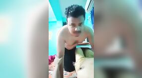 Desi cặp vợ chồng indulges trong nóng MMC tình dục với của họ tốt nhất người bạn 0 tối thiểu 0 sn