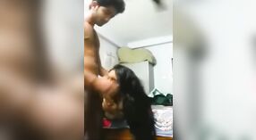 Vidéo HD de la séance de sexe hardcore à domicile d'un couple d'étudiants 4 minute 20 sec