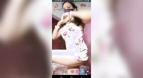 Video selfie seksi Desi Dehati dengan pakaian bertema negaranya 0 min 0 sec