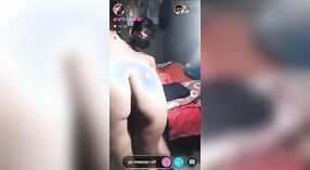 Desi milf devient coquine sur son téléphone pendant le sexe hardcore 8 minute 20 sec