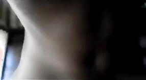 Desi mms-video zeigt ein junges College-mädchen, das hart gefickt wird 8 min 40 s