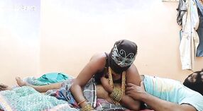 অপেশাদার কিশোর একটি মুখোশে ডিক চালানো উপভোগ করে 6 মিন 10 সেকেন্ড