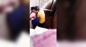 भारतीय देसी कॉलेज लड़की उसे पहले देता है और हो जाता है उसके स्तन चूसा बंद उसके प्रेमी द्वारा एमएमएस 1 मिन 00 एसईसी