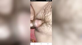 MMS video di un ragazzo avendo sesso con un attraente Indiano aunty 1 min 20 sec