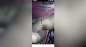MMS video di un ragazzo avendo sesso con un attraente Indiano aunty 1 min 50 sec