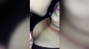 Bangla sex tape mettant en vedette une jolie femme et son mari desi 4 minute 30 sec