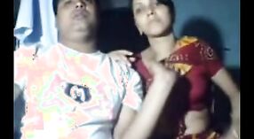 Spectacle de webcam révélateur d'un couple indien amateur 1 minute 20 sec