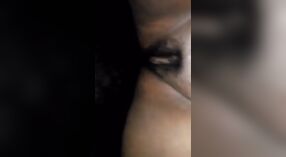 MMSインディアンセックスビデオは、ルームメイトに掘削されている巨乳の女性を特徴としています 0 分 0 秒