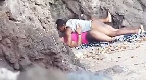 Aventure sexuelle en plein air d'une tante indienne avec son amant 0 minute 0 sec