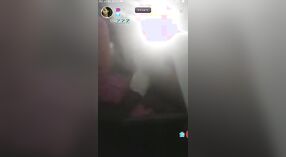 Ấn độ mms video của một bhabhi Trong Mumbai nhận fucked trên điện thoại 5 tối thiểu 40 sn