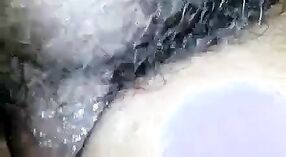 この蒸し暑いバングラカップルのビデオでデジセックススキャンダルと大きなおっぱい 9 分 20 秒