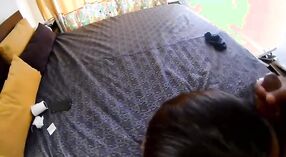 インドの成熟したカップルは、このホットなビデオで犬のようなセックスを楽しんでいます 3 分 20 秒
