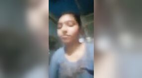 बांग्ला सेक्स वीडियो की विशेषता एक सुंदर लड़की के साथ सब्जियों 0 मिन 0 एसईसी