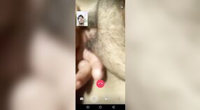 एक सुडौल भारतीय लड़की के नग्न एमएमएस वीडियो उसके शरीर दिखावा 2 मिन 20 एसईसी