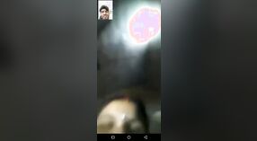 નગ્ન એમએમએસ વિડિઓ એક કર્વી ભારતીય છોકરી તેના શરીરને ફ્લોટિંગ કરે છે 0 મીન 40 સેકન્ડ