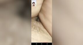 एक सुडौल भारतीय लड़की के नग्न एमएमएस वीडियो उसके शरीर दिखावा 1 मिन 10 एसईसी