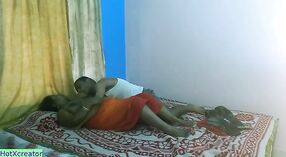 Indiano moglie cheats su lei marito con la sua XXX amante mentre Desi è via 7 min 00 sec