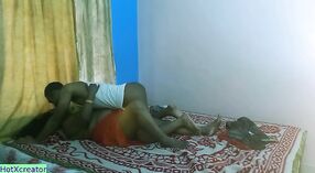 Indiano moglie cheats su lei marito con la sua XXX amante mentre Desi è via 9 min 40 sec