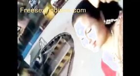 Indisches Sexvideo einer bengalischen Bhabha und ihrer Mitbewohnerin 0 min 40 s