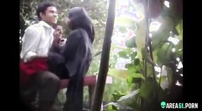 Desi voyeur captures outdoor Indian sex with promiscuous girl in mms video 5 min 20 sec