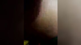 Godere di un sensuale auto giro con un indiano donna in questo Bengalese sesso video 0 min 50 sec