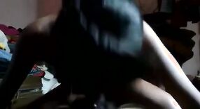 Salope indienne du Sud se remplit de bite au téléphone dans une vidéo chaude 0 minute 0 sec