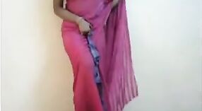 भारतीय गृहिणी उसके पति में एक चैट रूम के साथ एक फिल्म के दृश्य 4 मिन 20 एसईसी