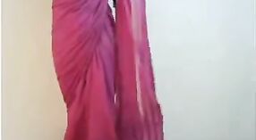 भारतीय गृहिणी उसके पति में एक चैट रूम के साथ एक फिल्म के दृश्य 4 मिन 40 एसईसी