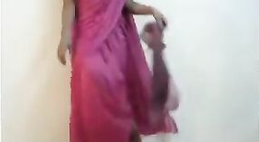 Индийская домохозяйка соблазняет своего мужа в чате сценой из фильма 5 минута 00 сек