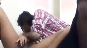 Indyjski kolegium dziewcząt w a scandalous pełny dmuchany seks wideo 5 / min 20 sec