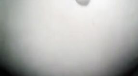 ದೇಸಿ ಬಾಬಿ ದೇವಾರ್ ದೊಡ್ಡ ಮಿಲ್ಕ್ಶೇಕ್ಗಳೊಂದಿಗೆ ಉಚಿತ ಭಾರತೀಯ ಸೆಕ್ಸ್ ವೀಡಿಯೊದಲ್ಲಿ ನಟಿಸಿದ್ದಾರೆ 5 ನಿಮಿಷ 50 ಸೆಕೆಂಡು