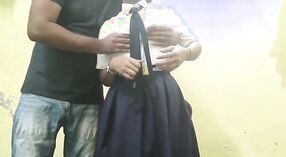 Gadis sekolah india kejiret ing tumindak jinis karo gurune 2 min 50 sec