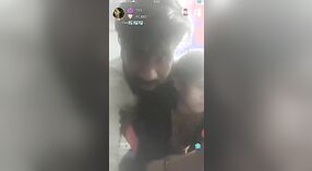 Oglądać livecam pokaz indyjski para ' S seks w Dehati 2 / min 20 sec