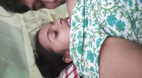 भारतीय एमएमएस प्रेमी कामुक सोने के समय में लिप्त होते हैं और सेल्फी लेते हैं 0 मिन 0 एसईसी