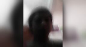 البنغالية في سن المراهقة منفردا التعري في هذا الفيديو الساخن 1 دقيقة 40 ثانية