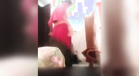 Bangla teen's solo striptease in questo video caldo 2 min 30 sec