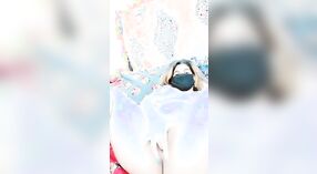 Indiase porno model pronkt met haar XXX Kont op webcam voor het plezier van haar cliënt 6 min 20 sec