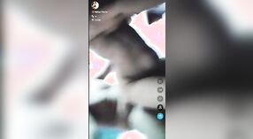 印度XXX夫妇在相机上与口交一起使用现场手机性爱 3 敏 00 sec
